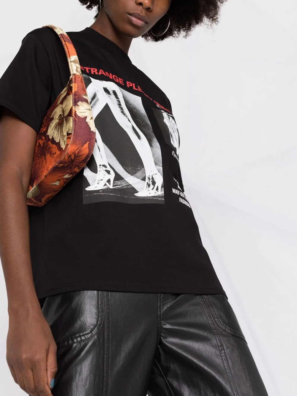 фото Kwaidan editions футболка strange pleasures с графичным принтом