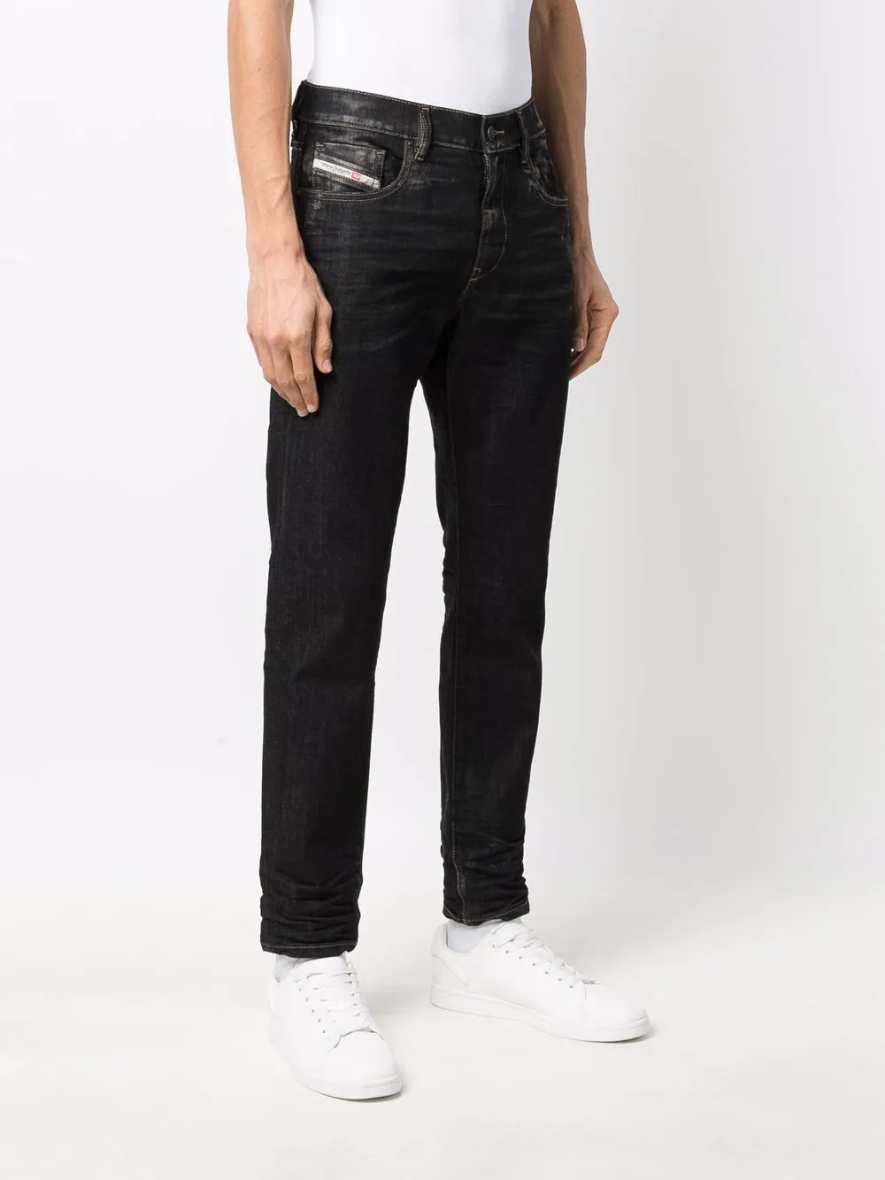 фото Diesel узкие джинсы с нашивкой-логотипом