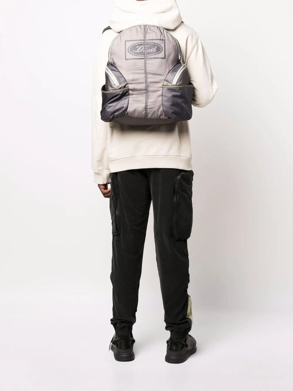 Diesel logo-print zip-up backpack | Image 2