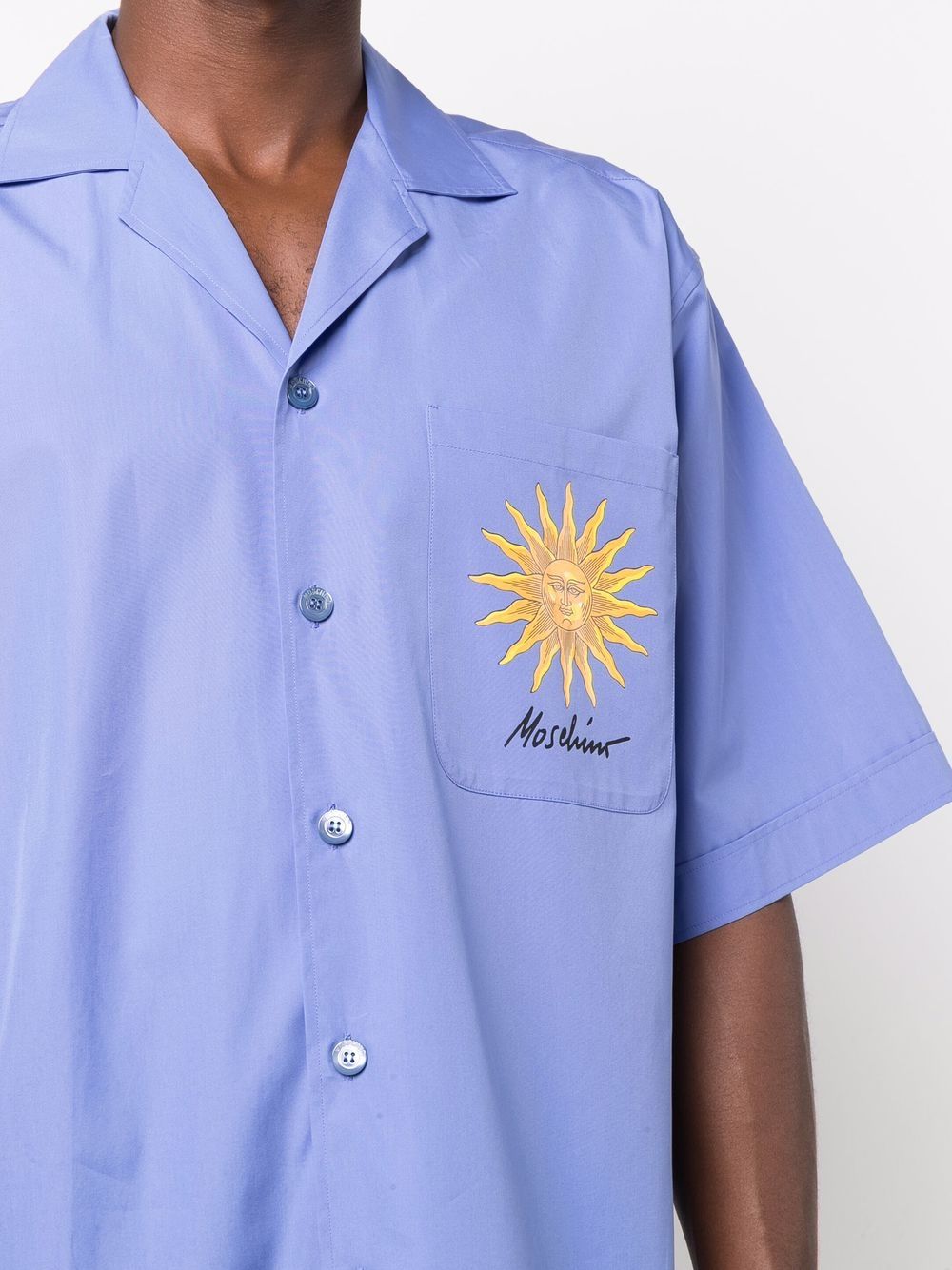 фото Moschino рубашка с короткими рукавами и вышитым логотипом