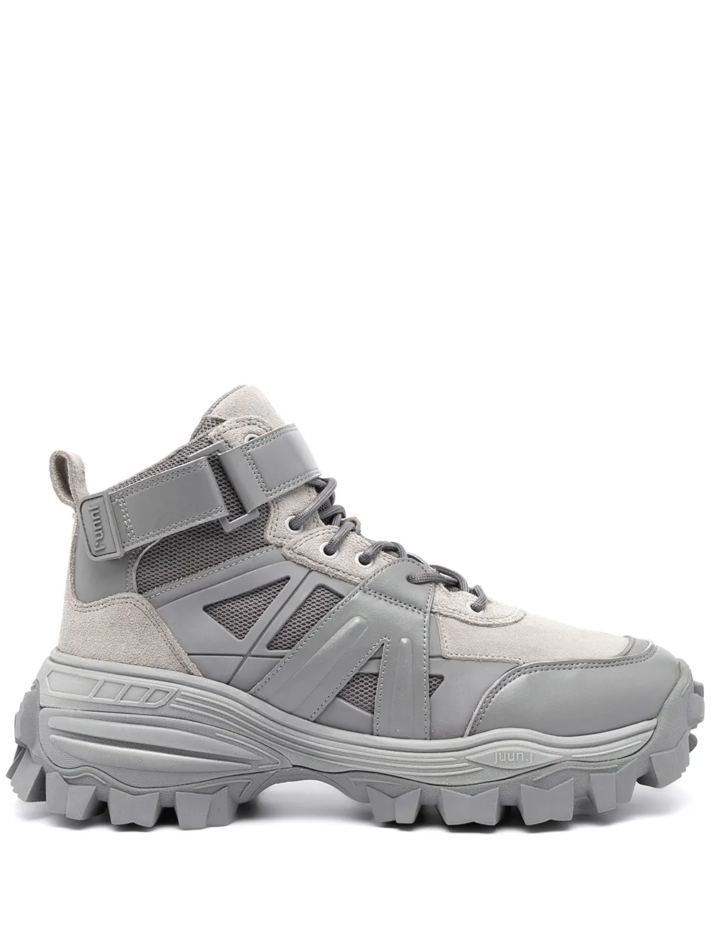 

Juun.J tenis altos con suela dentada - Gris