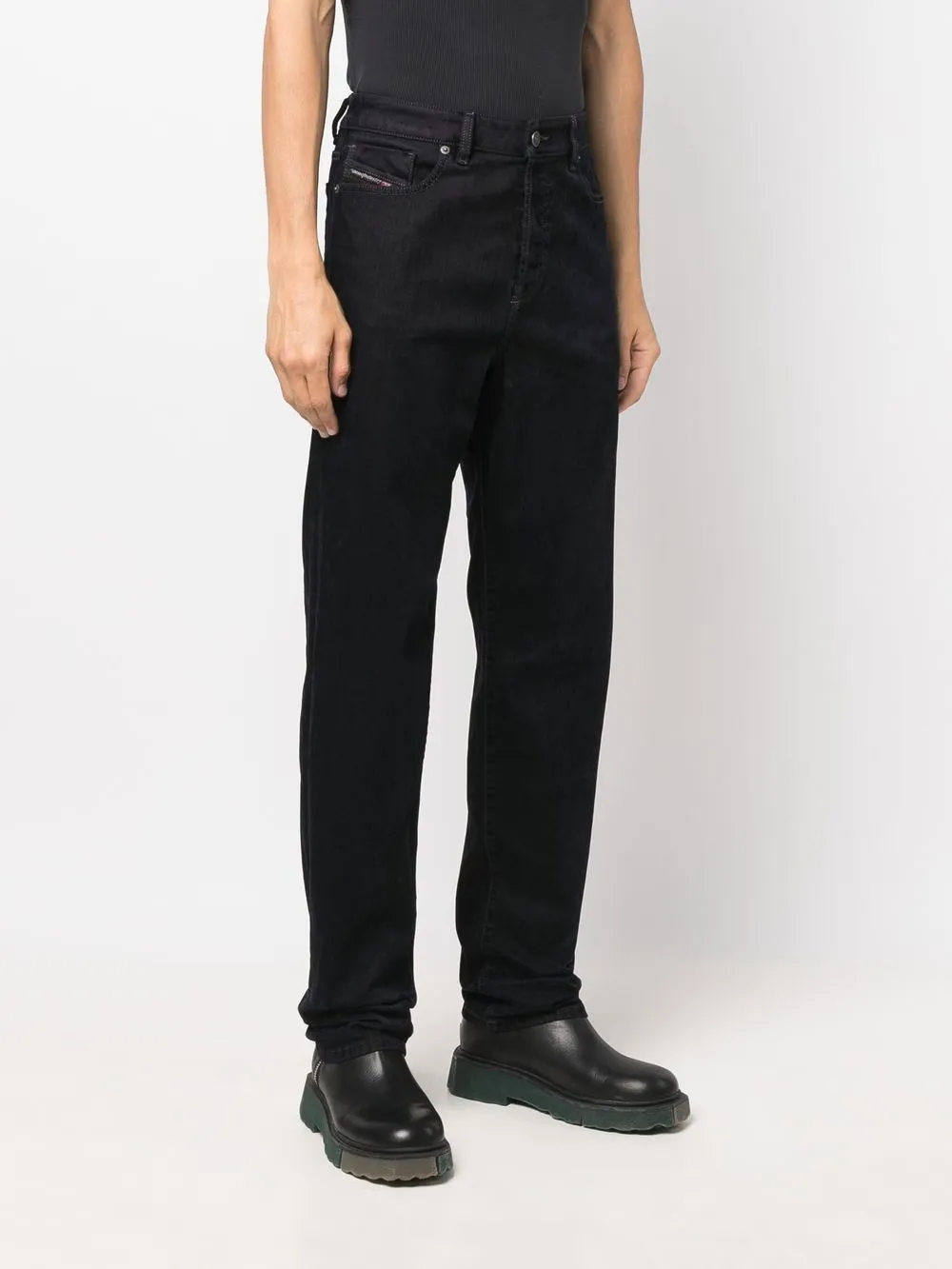  Diesel Gerade Jeans Mit Logo Patch   Schwarz 