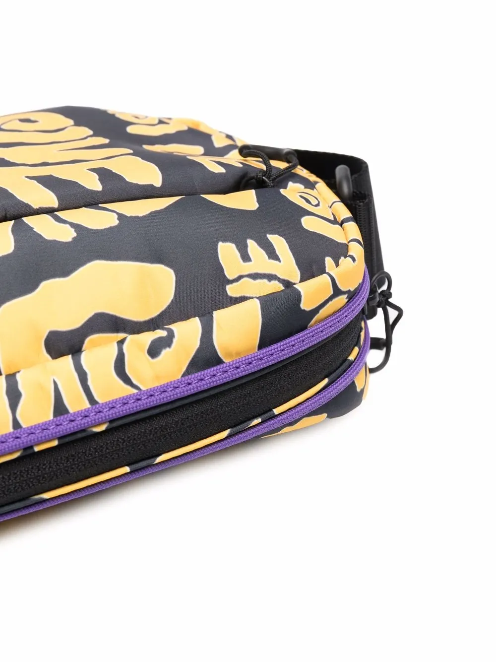 фото Ganni сумка через плечо love с графичным принтом