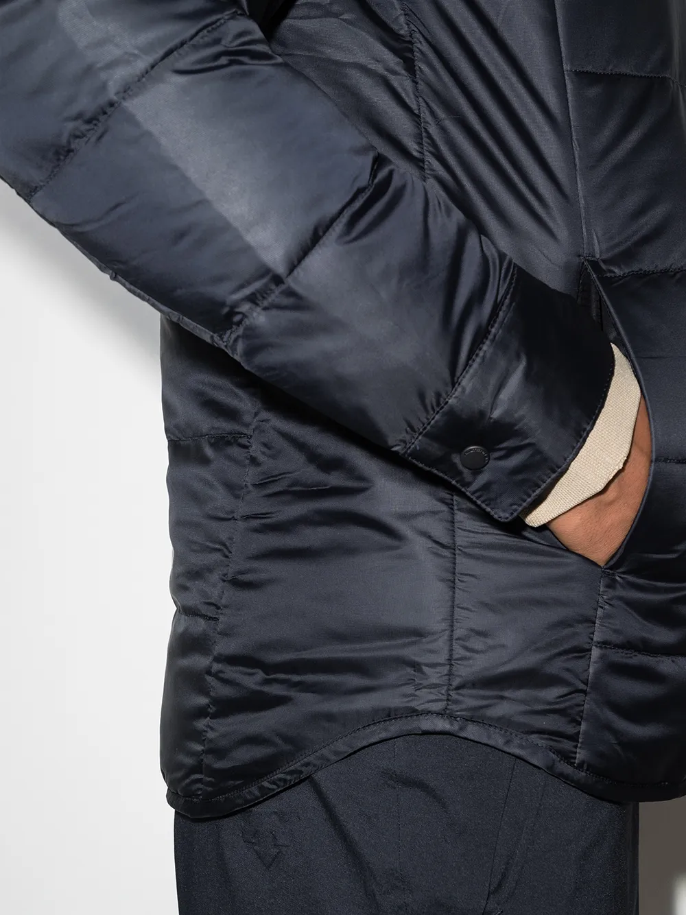 per una padded collarless puffer jacket