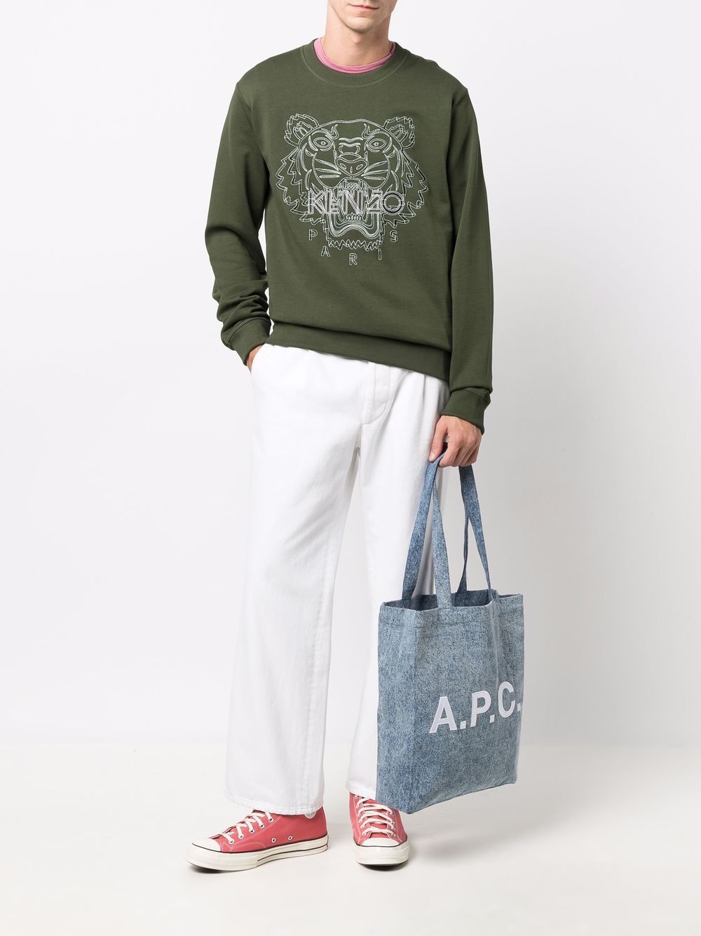 фото A.p.c. джинсовая сумка-тоут с вышитым логотипом