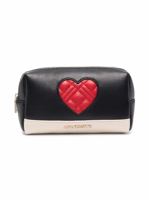 Love Moschino شنطة مكياج ببروش شعار قلب