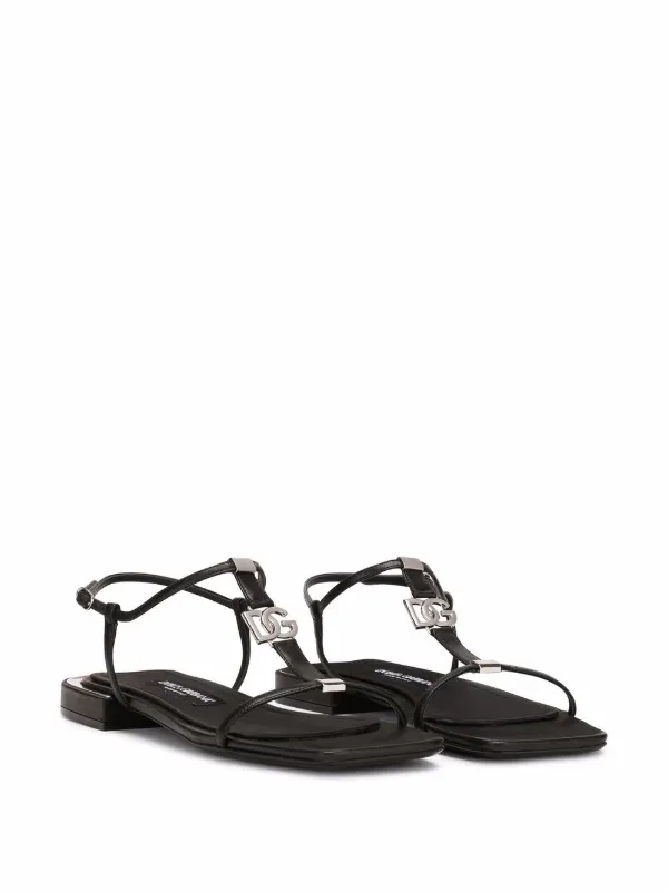 dg flat sandals