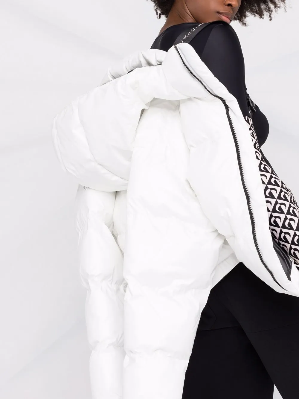 фото Adidas by stella mccartney пуховик на молнии