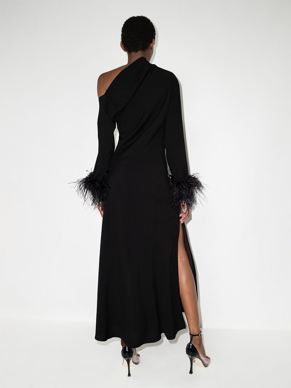 16Arlington Adelaide feather-embellished Gown - Farfetch