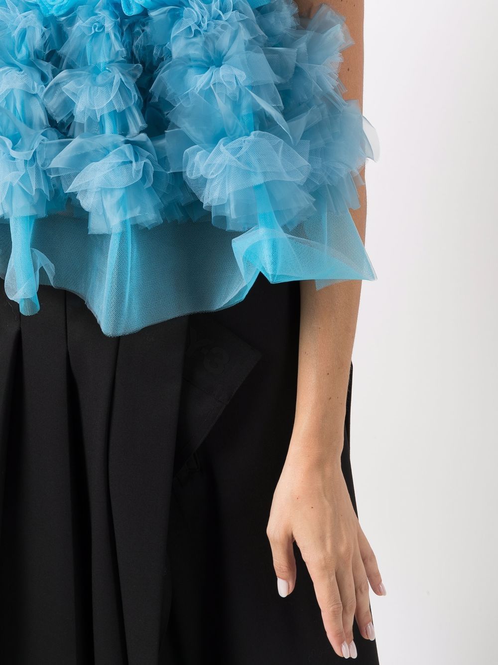 фото Comme des garçons noir kei ninomiya tulle-detail backless blouse