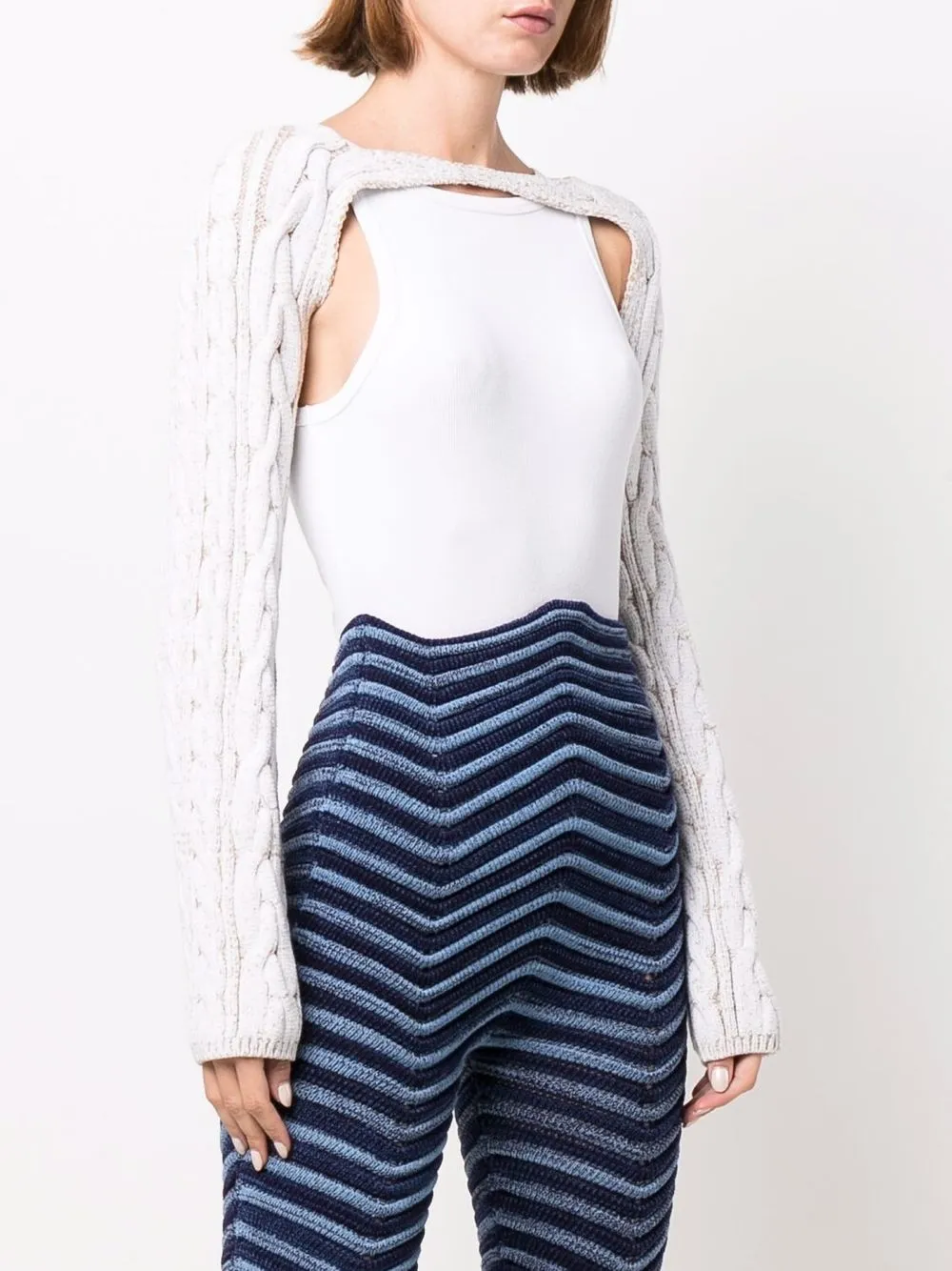 фото Isa boulder cable-knit shrug