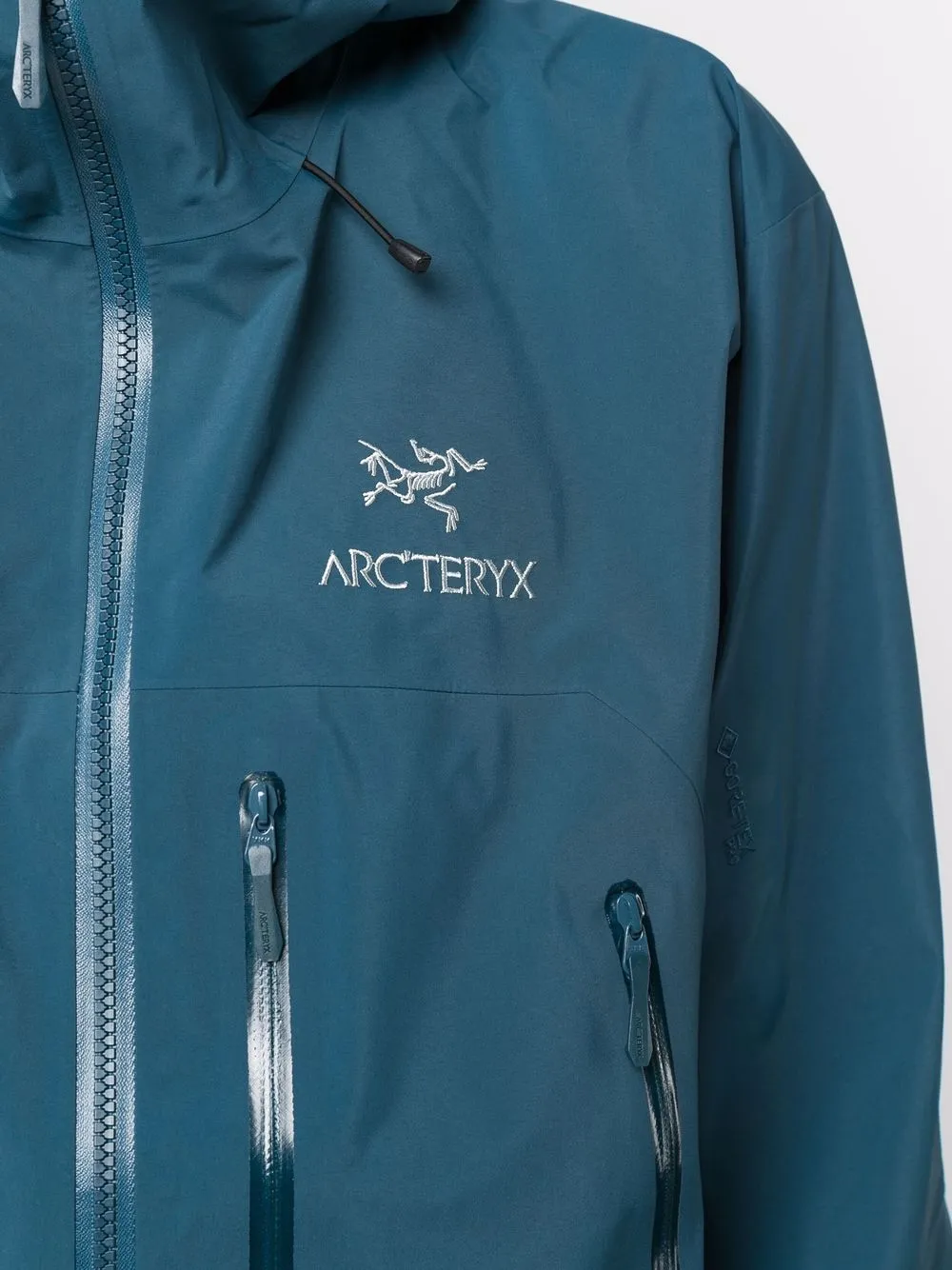 фото Arc'teryx куртка с капюшоном и вышитым логотипом