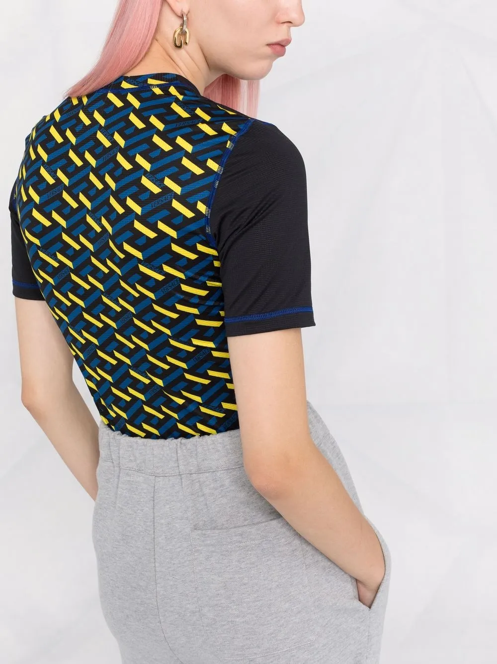 фото Versace футболка с контрастной строчкой и логотипом