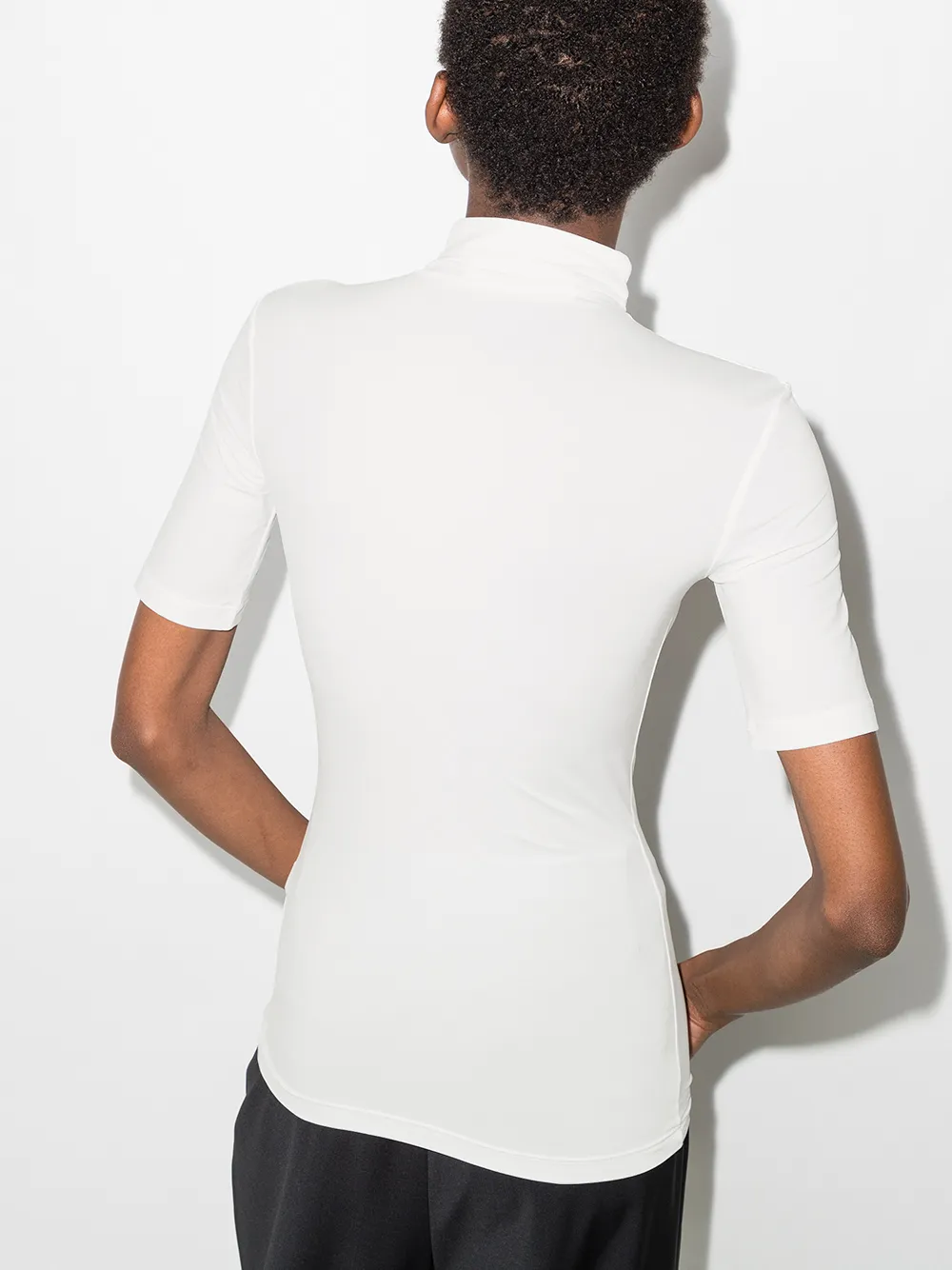 фото Off-white футболка с высоким воротником и логотипом