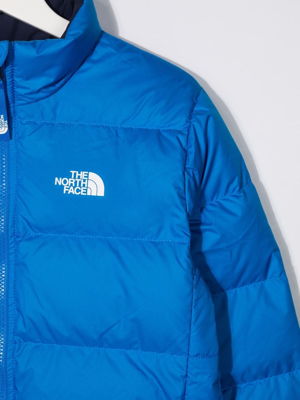 фото The north face kids пуховик с логотипом