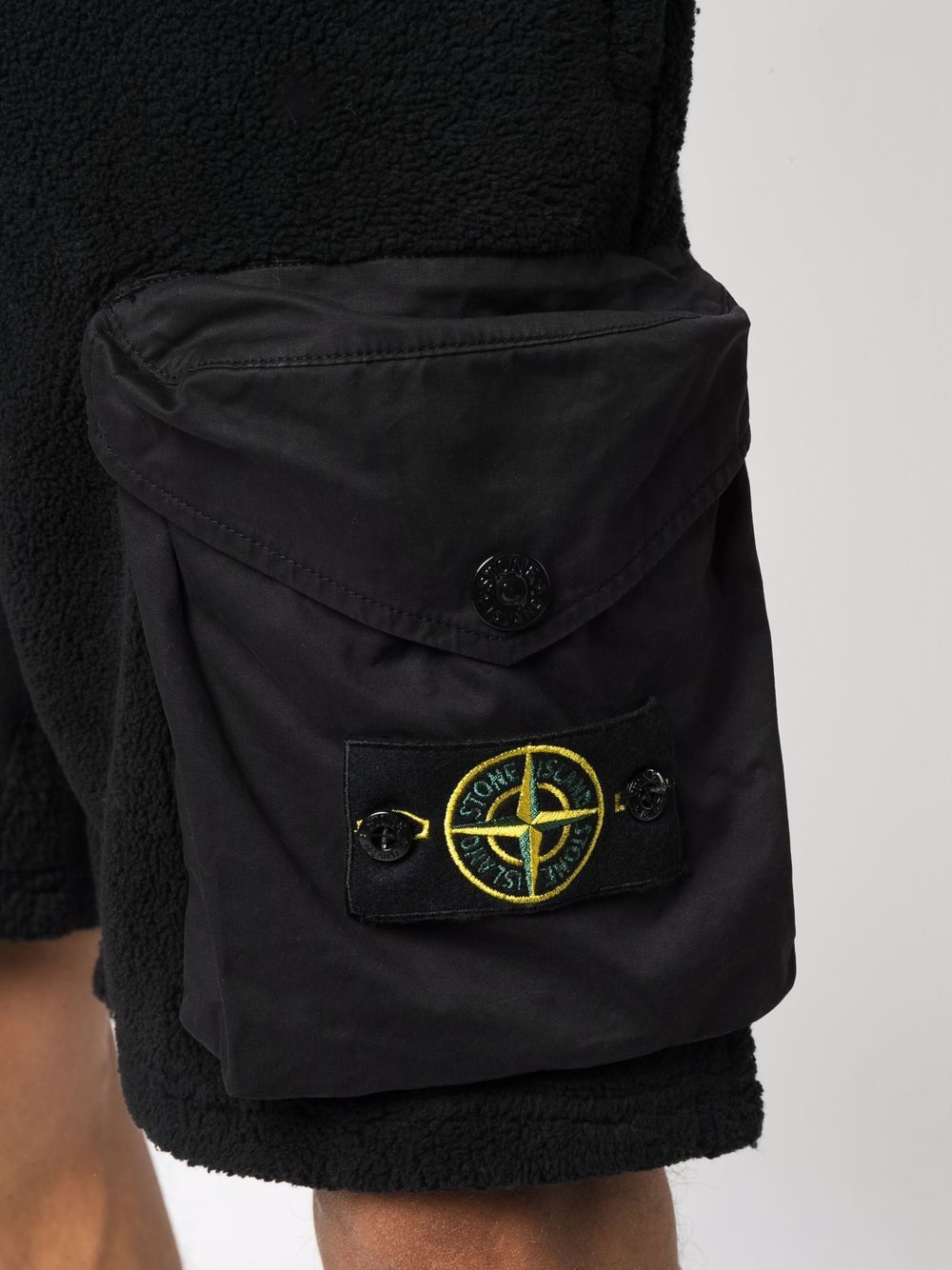 фото Stone island шорты карго с нашивкой compass