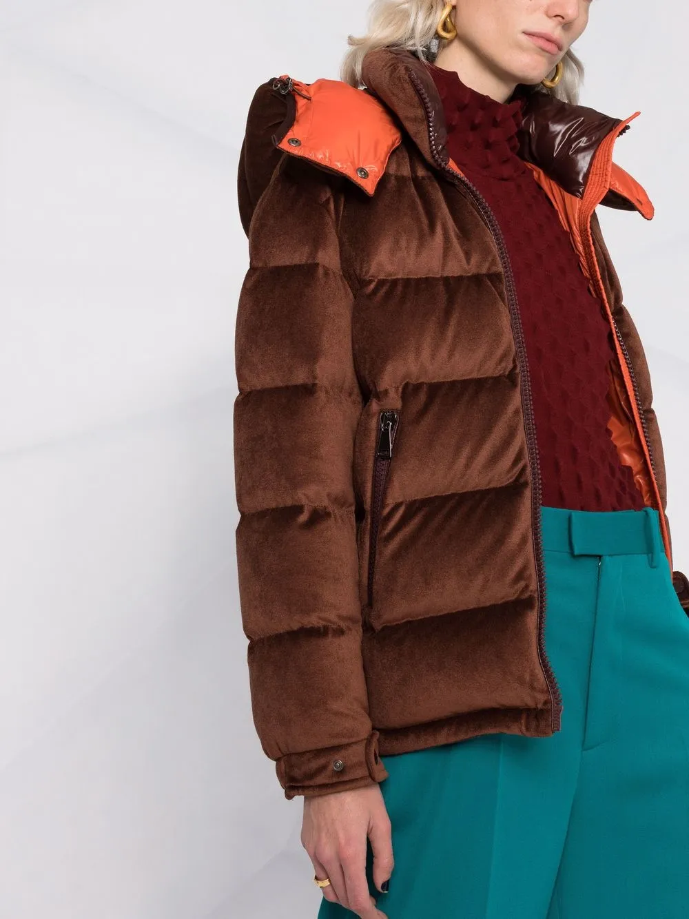 фото Moncler бархатный пуховик holostee