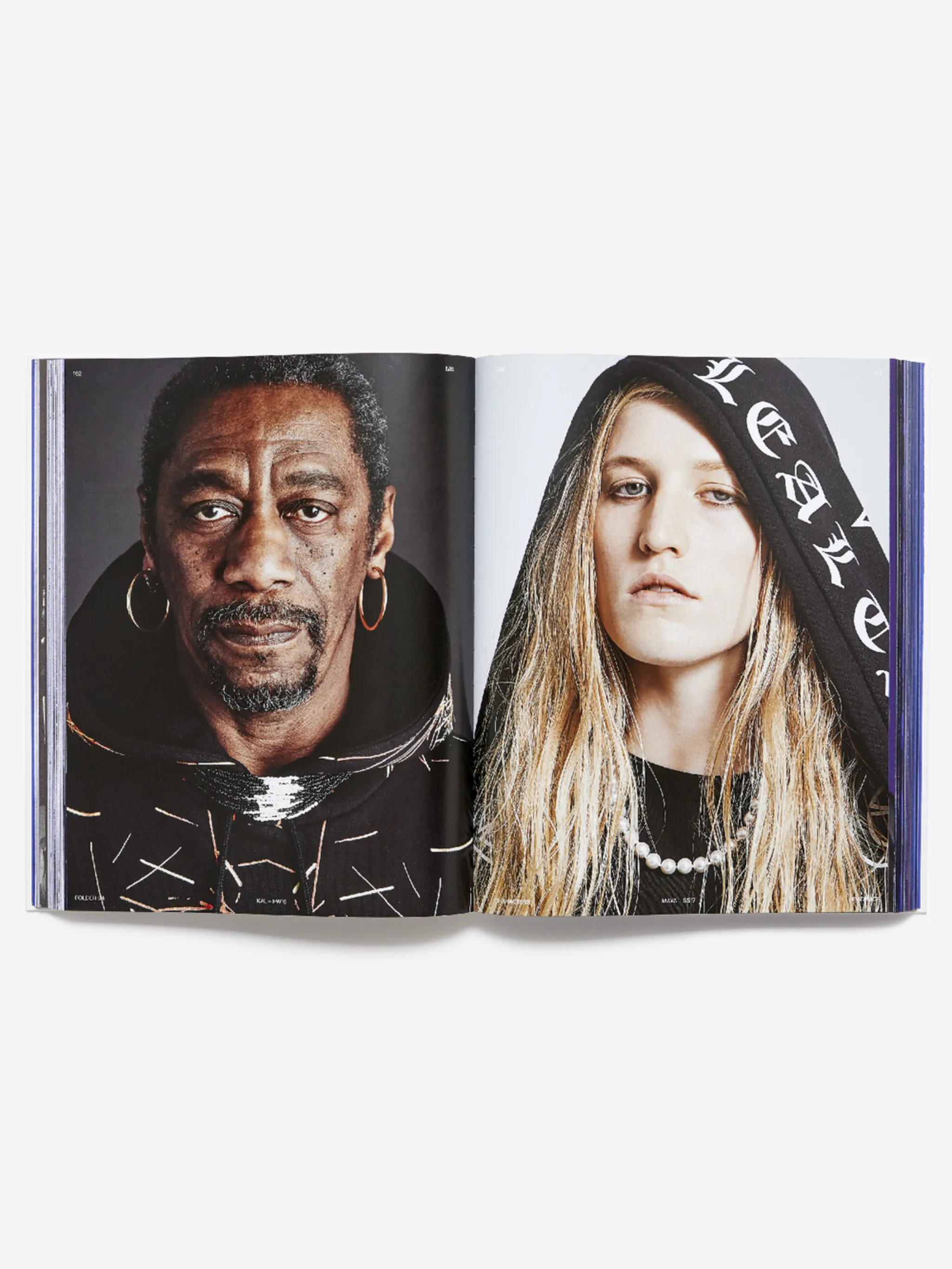 0110 WHITE BLACK WHITE BLACK Natural (Veg)->Paper CONFIDENTIAL INTERNATIONAL EDITION from Marcelo Burlon County of Milan.