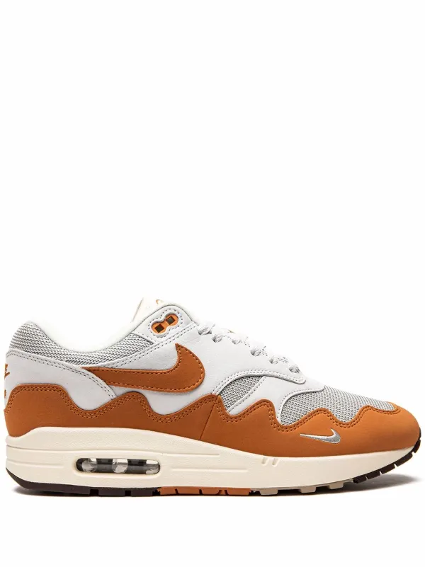 PATTA X NIKE AIR MAX 1 Monarch靴