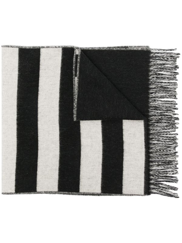 Agnes 2024 b scarf