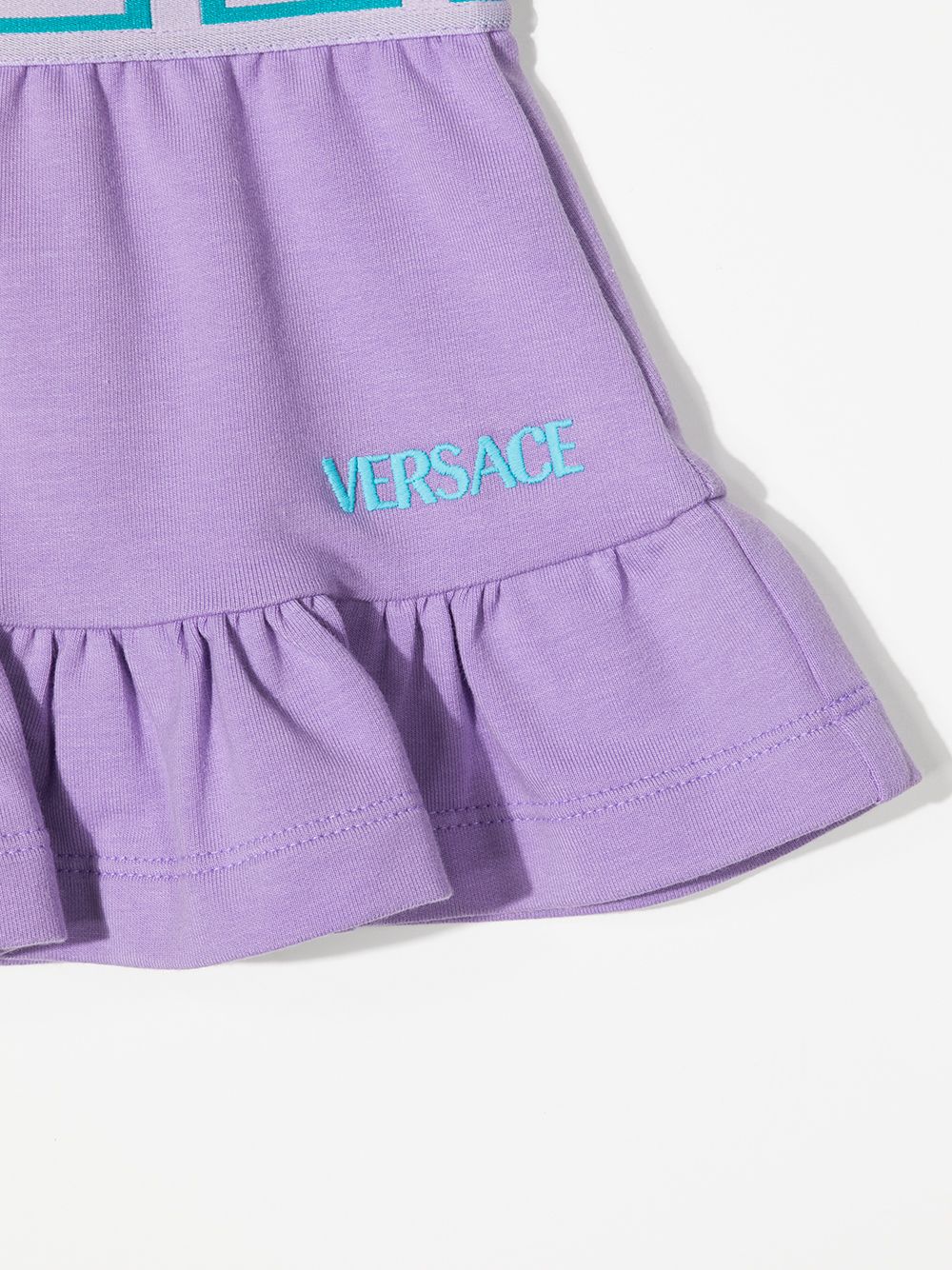 фото Versace kids юбка с оборками и принтом la greca