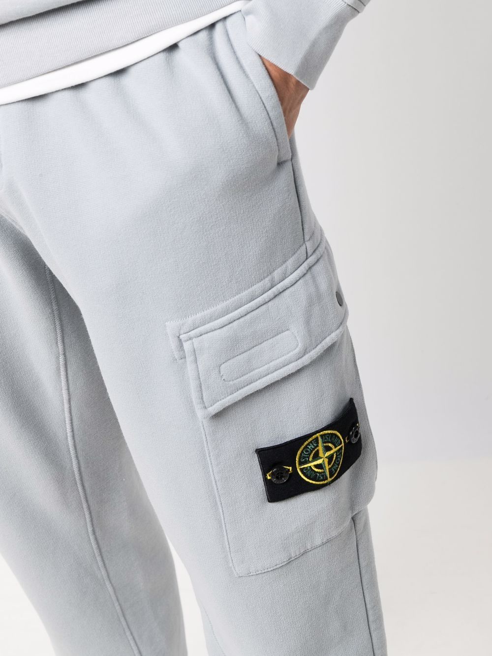 фото Stone island брюки карго с нашивкой compass