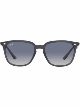Ray-Ban