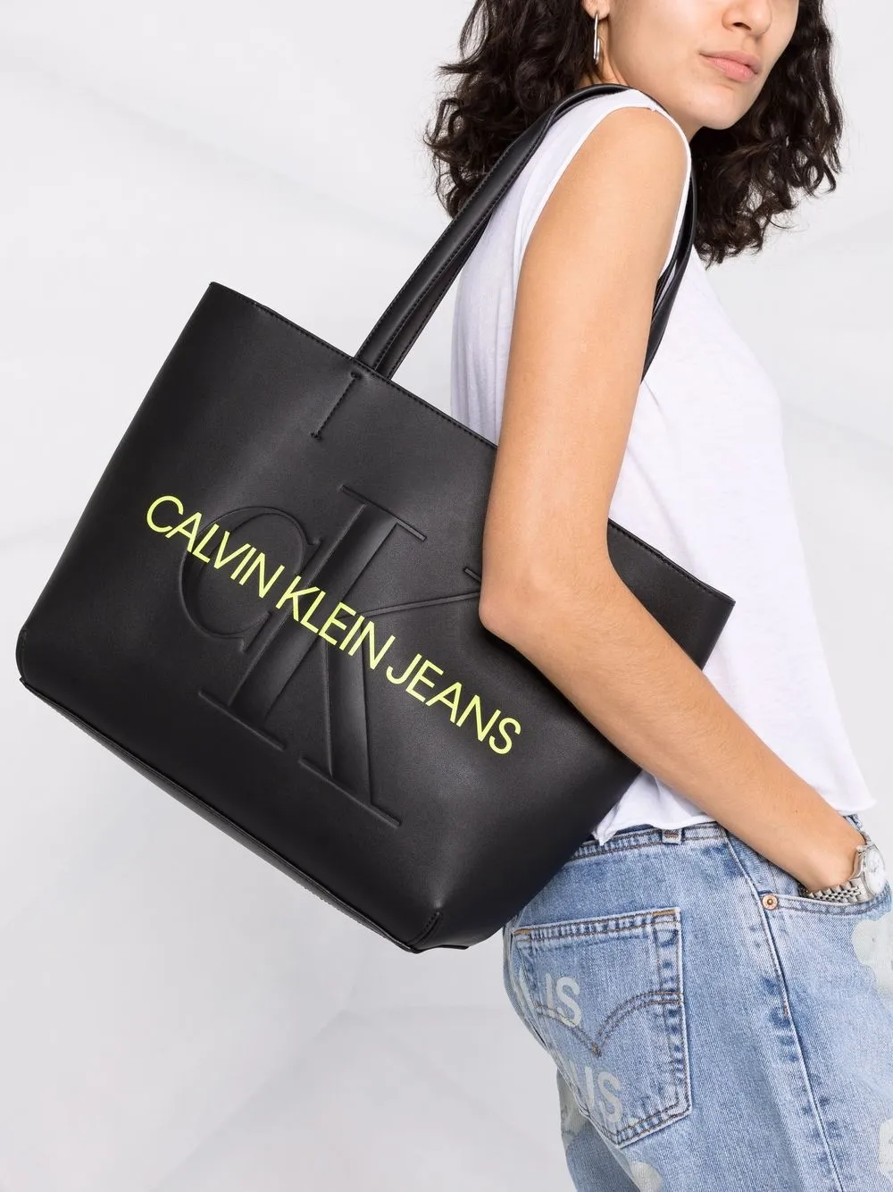 фото Calvin klein jeans сумка-тоут с логотипом