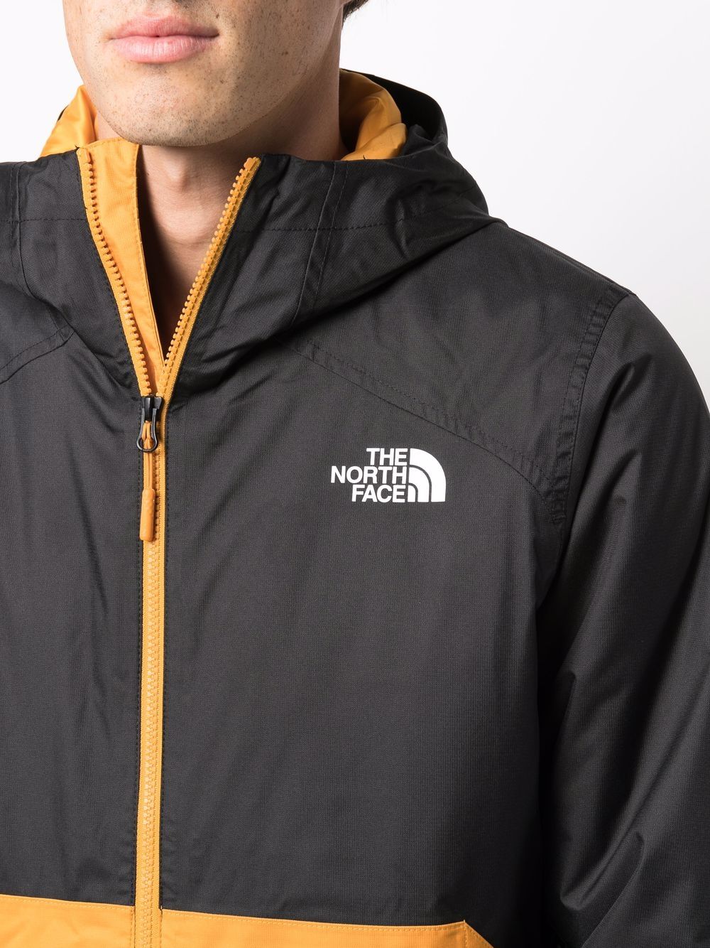 фото The north face куртка с капюшоном и логотипом