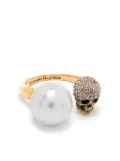 Alexander McQueen pearl-embellished skull ring - Gold