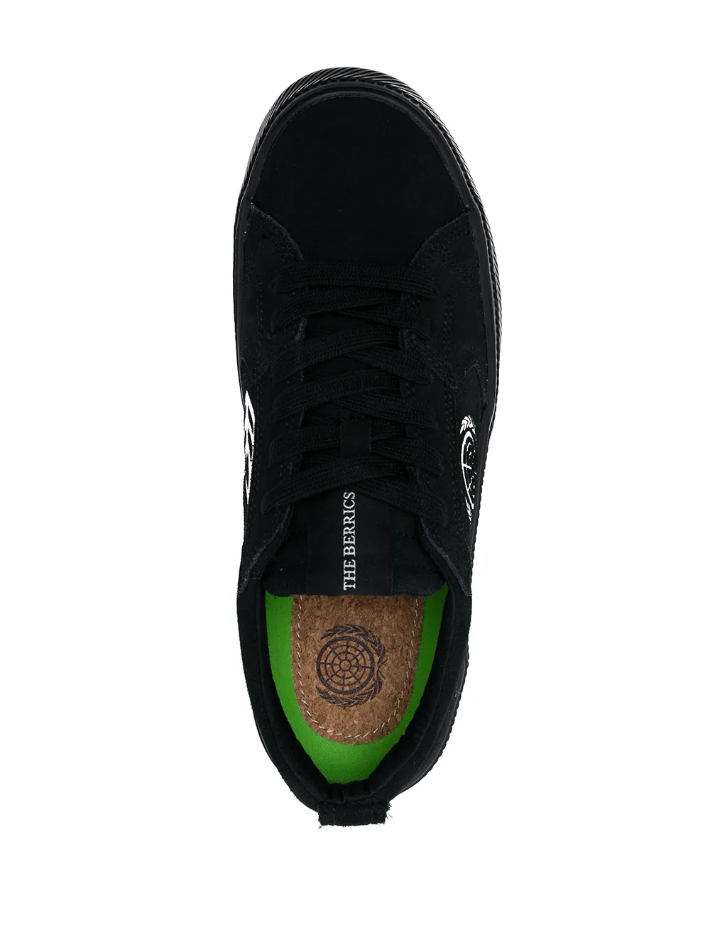 Cariuma Pro Skate Suede Sneakers In 黑色