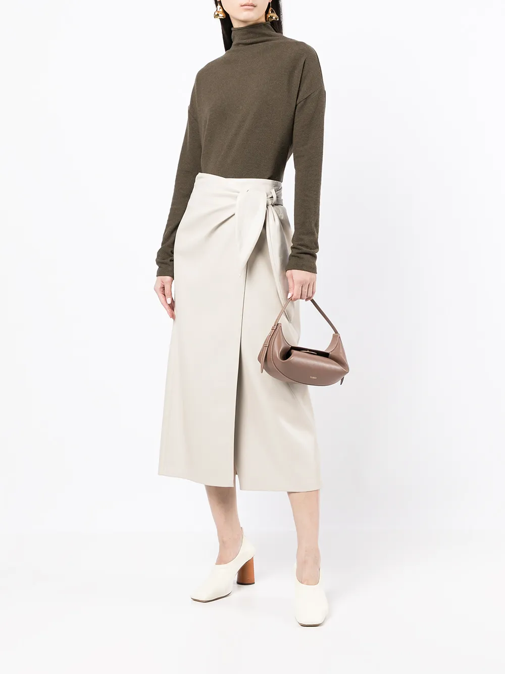 фото Vince приталенная водолазка