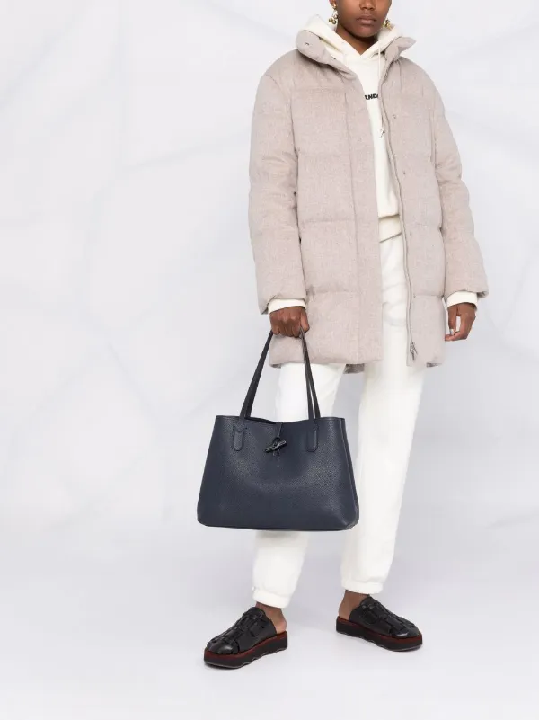 longchamp essential tote