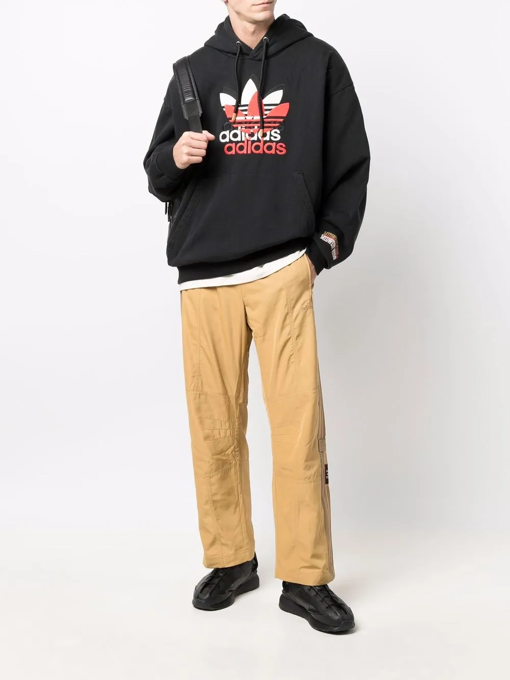 фото Adidas худи с вышитым логотипом