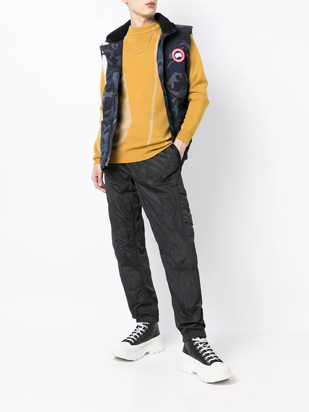 фото Canada goose дутый жилет с камуфляжным принтом