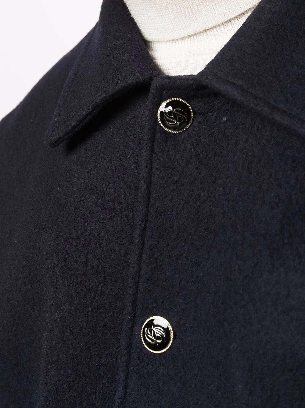 фото Drôle de monsieur бомбер на пуговицах