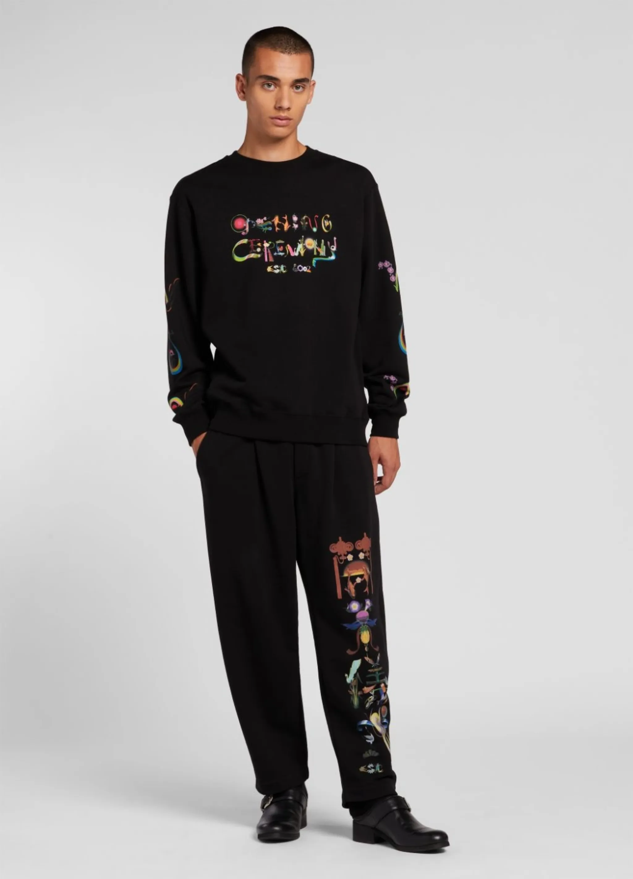 NAME PAINTING SWEATSHIRT