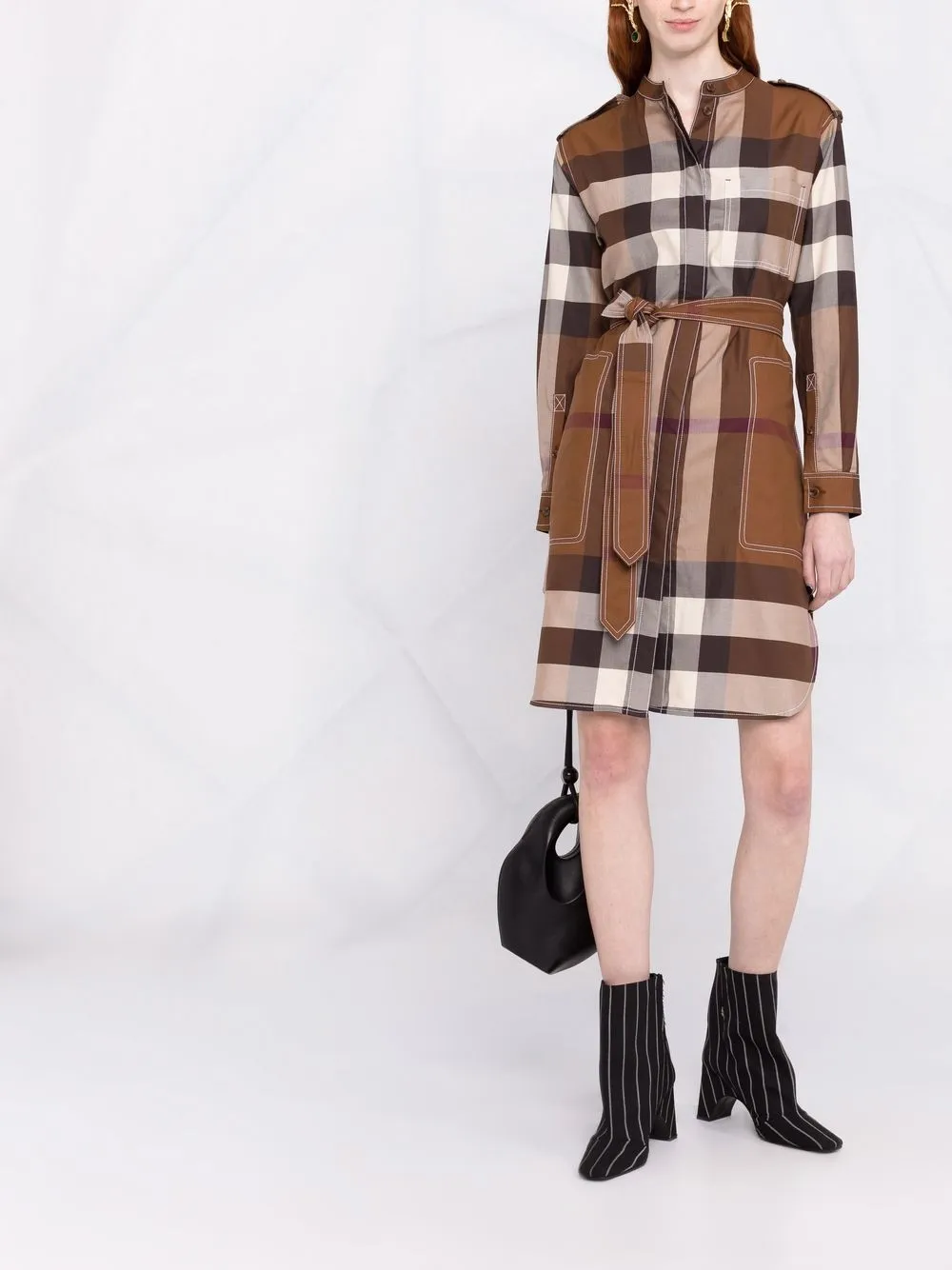 фото Burberry платье-рубашка в клетку с поясом