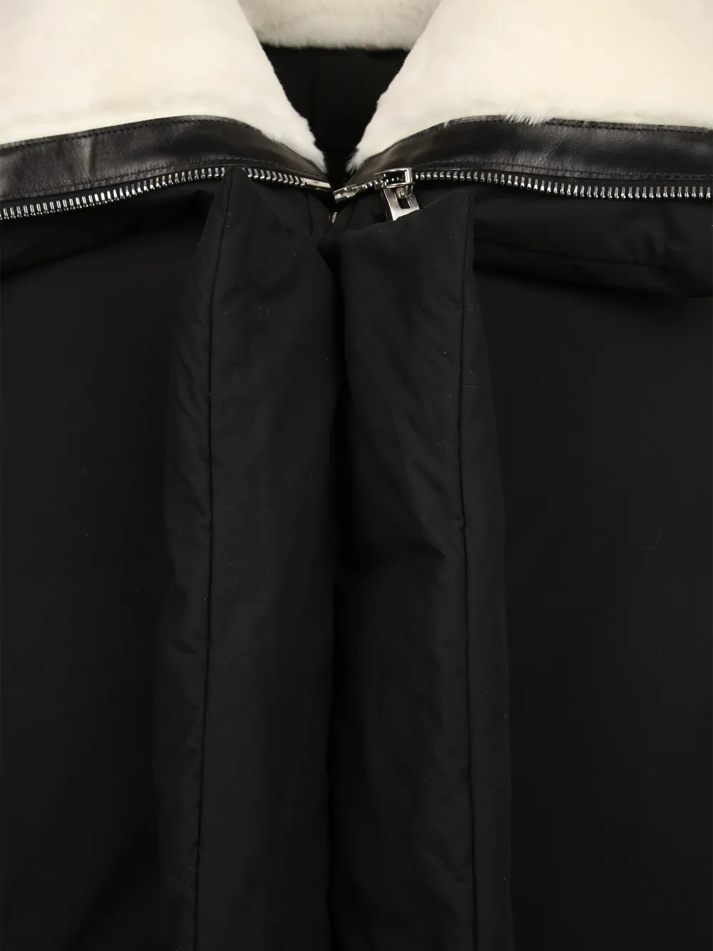  Givenchy Abrigo Acolchado Con Botones - Negro 