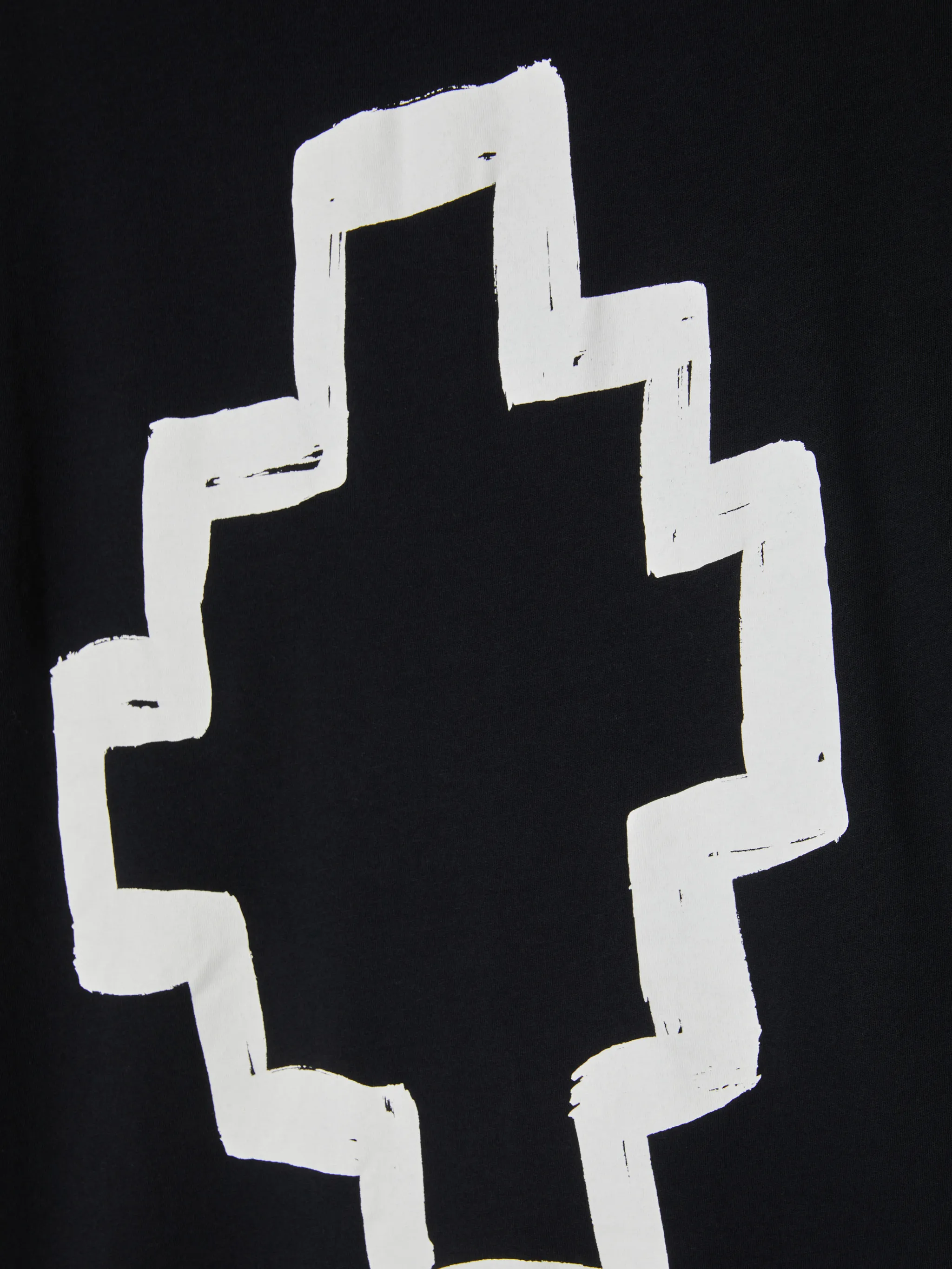 Black/white organic cotton Tempera Cross-print T-shirt from Marcelo Burlon County of Milan featuring signature Cross motif, logo print at the chest, crew neck, short sleeves and straight hem. When buying this unisex item, keep in mind that it is graded in standard men's sizing.. Conscious: This item is made from at least 50% organic materials.