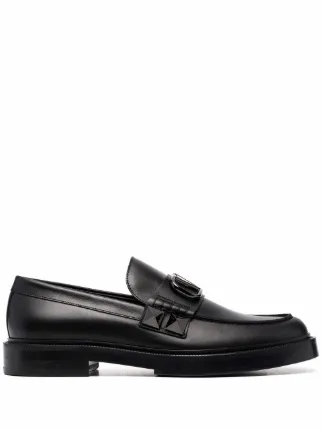 Valentino Garavani ヴァレンティノ・ガラヴァーニ スタッズ サイン レザーローファー | ブラック | FARFETCH JP