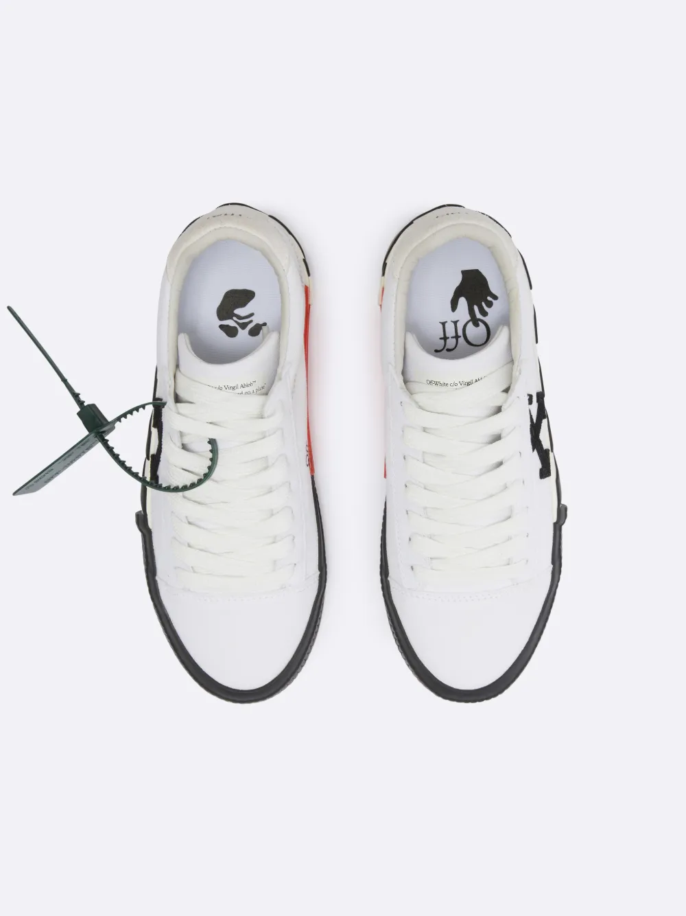 NIEDRIG VULKANISIERTE SNEAKER