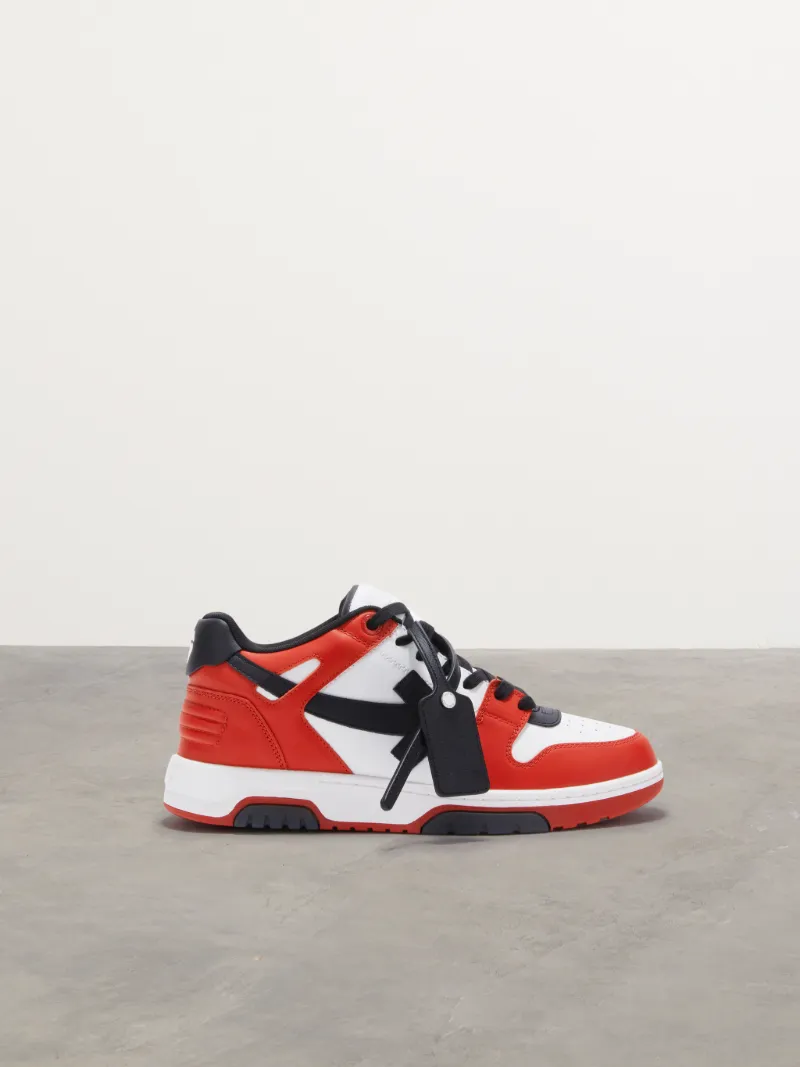 SNEAKERS OUT OF OFFICE