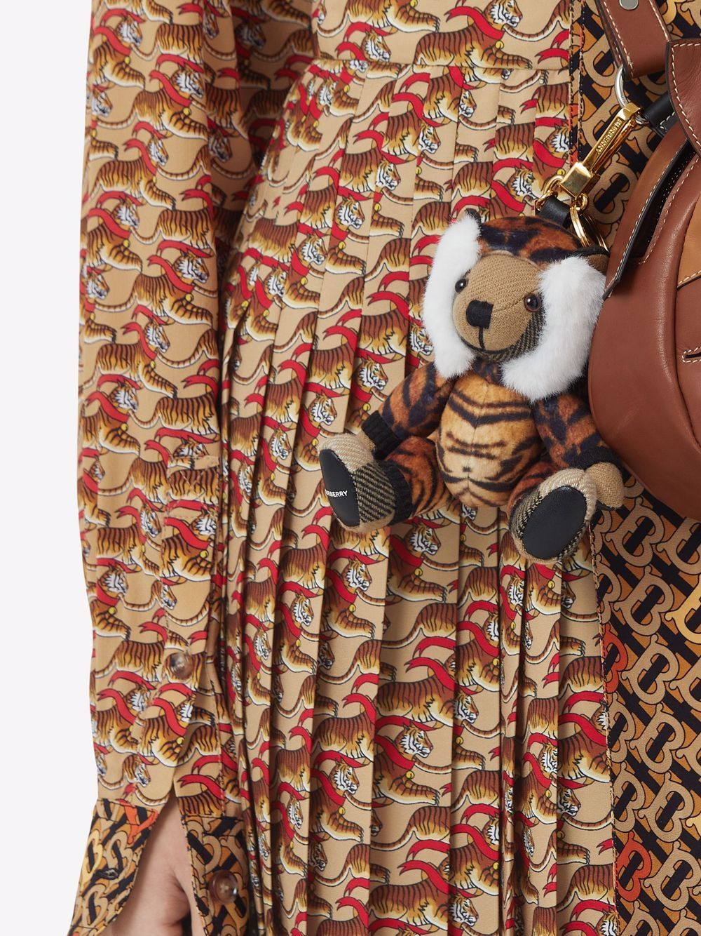 фото Burberry брелок thomas bear