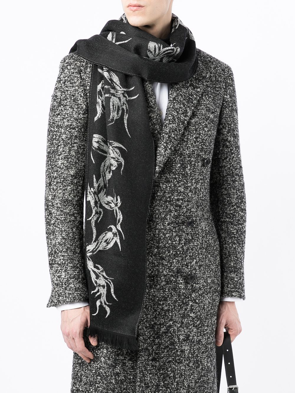 Image 2 of Givenchy chain-pattern knitted scarf