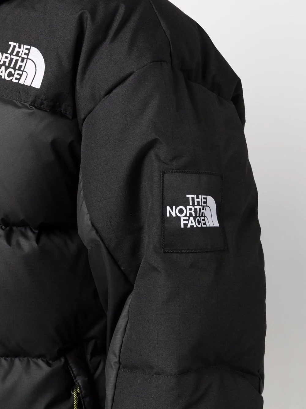 фото The north face пуховик с логотипом