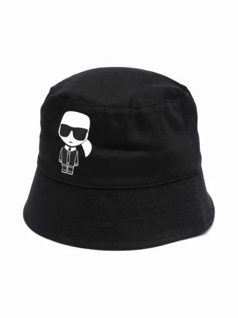 Karl Lagerfeld Kids طاقية باكيت قطن بطبعة شعار الماركة