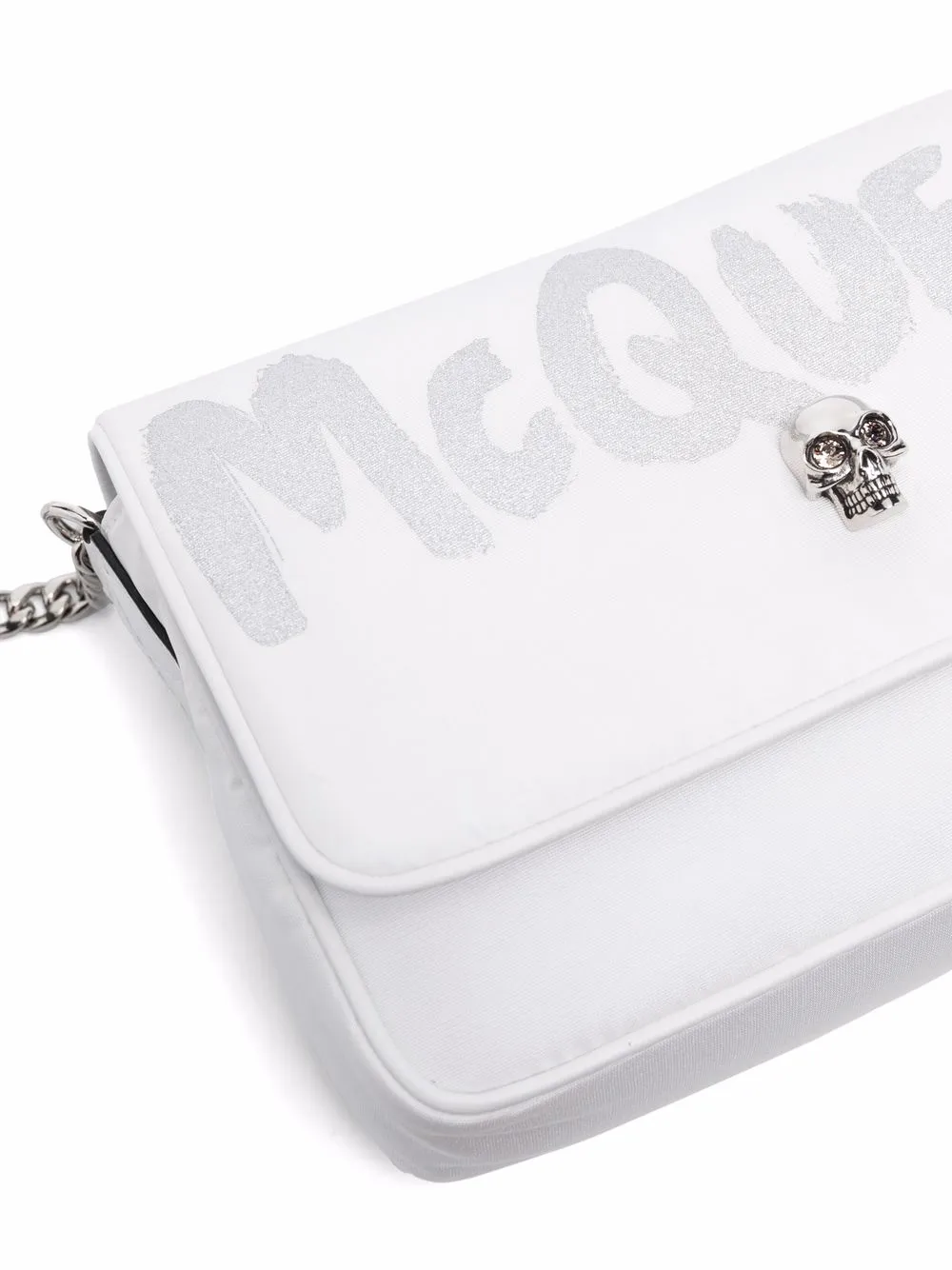 фото Alexander mcqueen маленькая сумка с декором skull