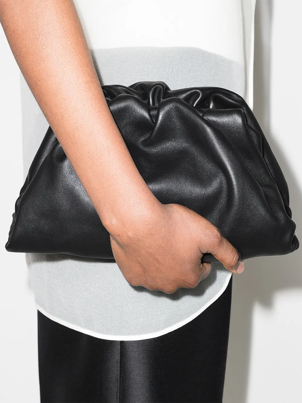 Bottega Veneta The Pouch leren clutch - Zwart