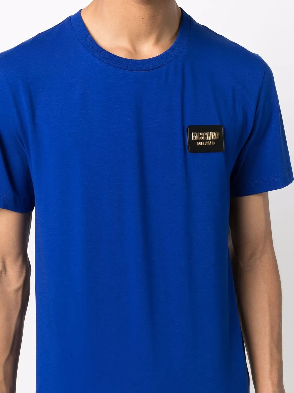 фото Moschino футболка с нашивкой-логотипом